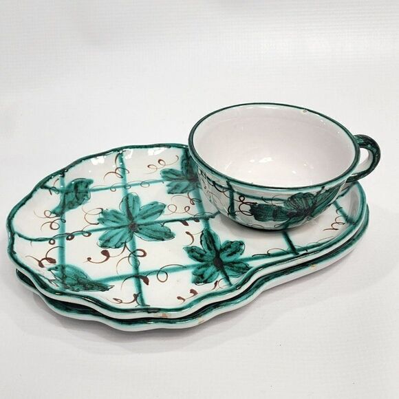 HAND PAINTED Green Floral Majolica Pottery Snack Set Made in Italy - Picture 10 of 13